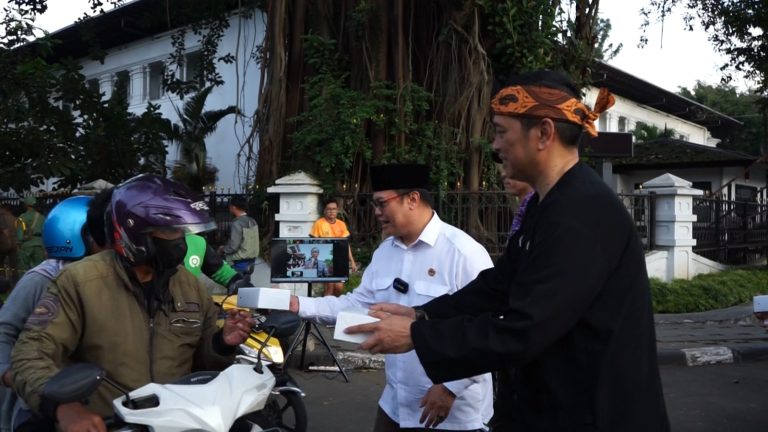 Berkah Ramadhan, 29.445 Paket Takjil Gratis Dibagikan Warga LDII Serentak Se-Jawa Barat