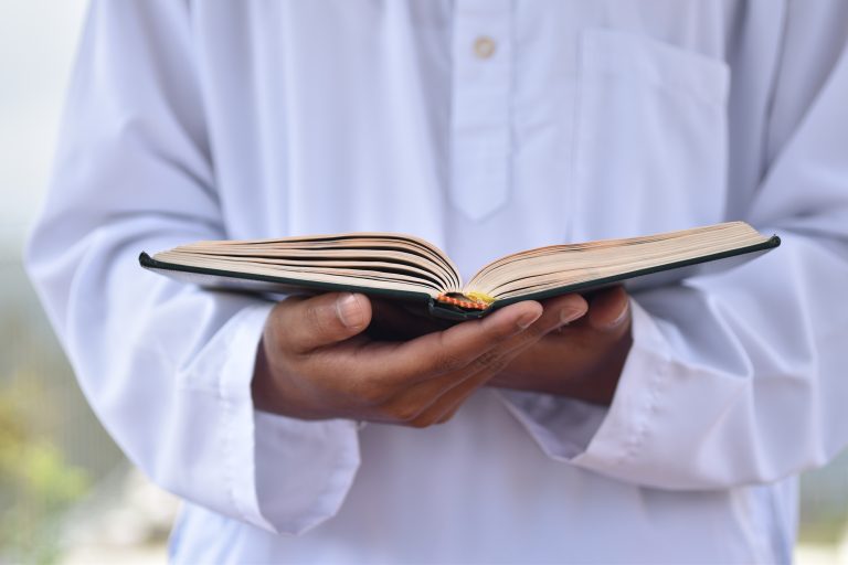 Membaca Al Qur’an Belum Tahu Artinya